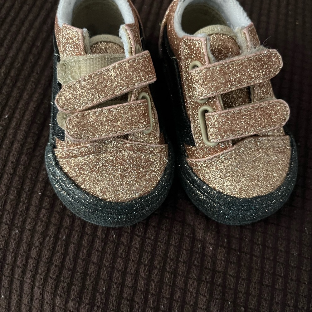 Infant van size worn once